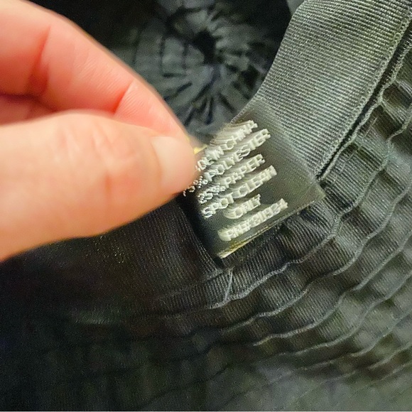 ⭐️ AUGUST Black and Tan Ribbon Bow Sun Hat - Picture 6 of 9